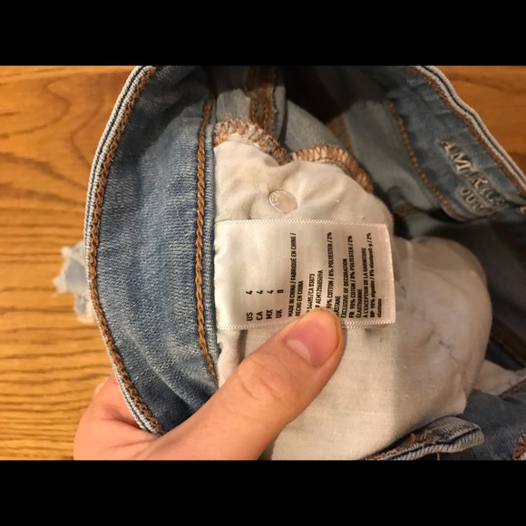 American Eagle Light Wash Denim Shorts - Picture 3 of 4